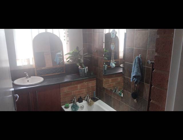 3 BEDROOM HOUSE FOR SALE IN DALESIDE